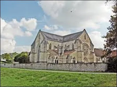 Petit village lorrain de 75 habitants, dans l'arrondissement de Verdun, Lachalade se situe dans le département ...