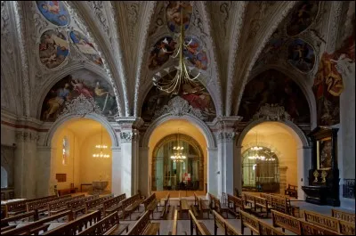 A Thonon-les-Bains en Haute-Savoie vous serez en admiration devant une église à l'exubérant décor baroque,quel en est le nom ?