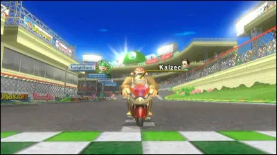 Qu'y a-t-il au milieu du circuit Luigi ? (statue)