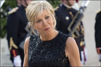 Comment s'appelle sa femme ?