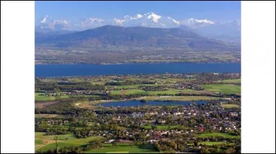 Le week-end prochain,vous voulez découvrir Divonne-les-Bains ,dans quel département vous faut-il aller ?