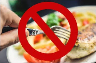 Quand on n'a rien mangé et bu depuis le réveil, on dit qu'on est...