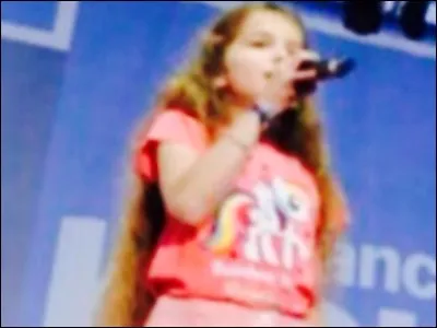 Quelle est la taille des vêtements d'Erza ?