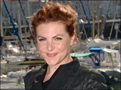 Qui joue le rôle d'Emma ?