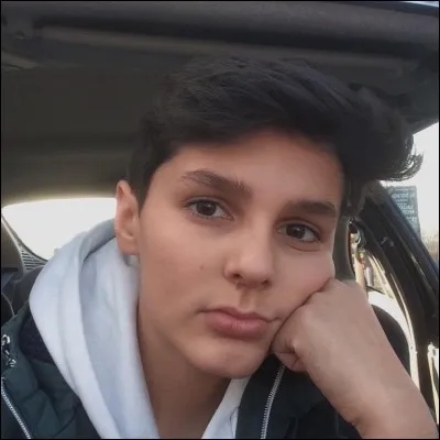 Qui est ce youtubeur ?