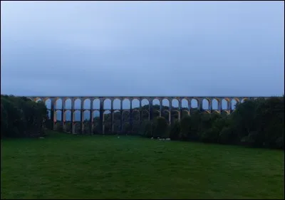 Le Département de la Haute-Marne n'est pas frontalier de celui :