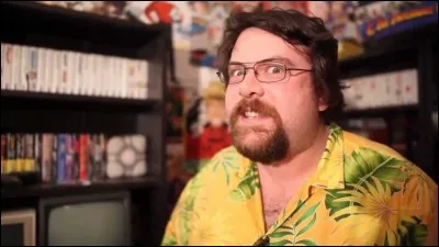 Un autre YouTubeur gaming, le Joueur du Grenier, ou plutôt Frédéric Molas, quel âge a-t-il ?