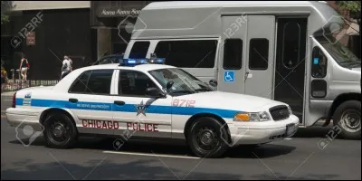 Le numéro de Police Secours au États-Unis est...