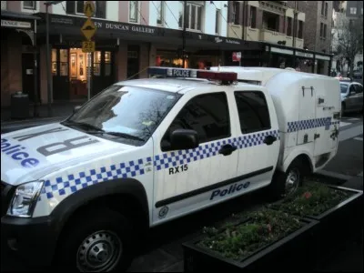 Cette police se trouve sur le continent...