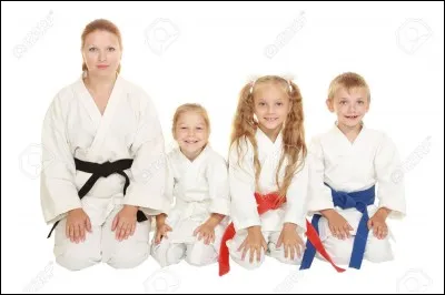 Laquelle de ces techniques n'est pas un coup de poing ?