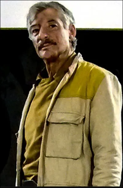 Comment s'appelle ce garçon ?