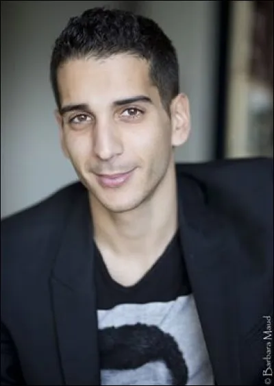 Quel comédien joue Hicham ?