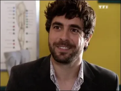 Adrian fait quel métier ?