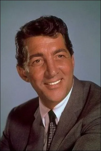 Son premier film est "Artiste et modèle".