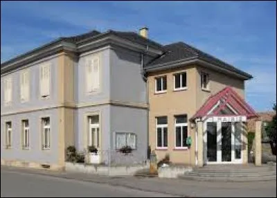 Petit tour en Alsace, à Oberentzen. Village de l'arrondissement de Thann-Guebwiller, il se situe dans le département ...