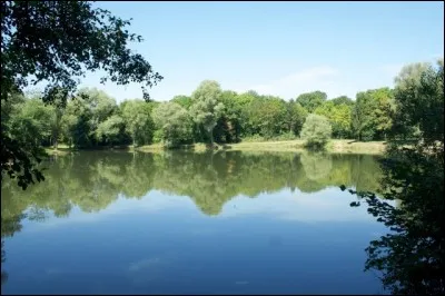 L'eau douce présente sur terre correspond à quel pourcentage de l'ensemble de l'eau ?