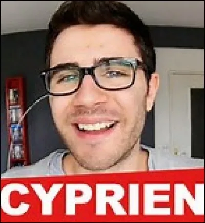 Comment s'appelle le présentateur du jeu de Cyprien ?