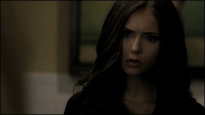 Dans quelle saison Katherine fait-elle sa première apparition ?