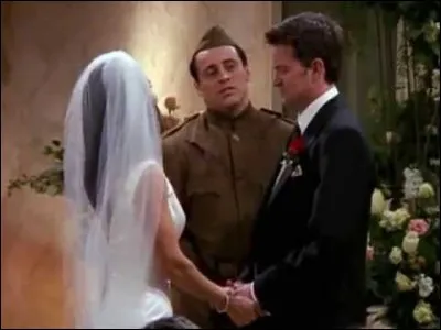 Avec qui Chandler se marie-t-il ?