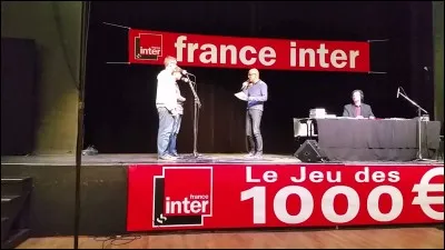 Qui était l'animateur du "Jeu des Mille francs" avant Lucien Jeunesse ?