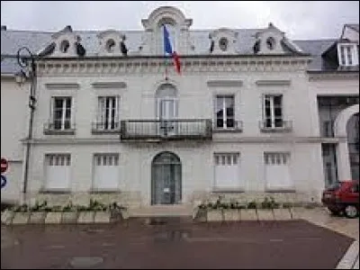 Saint-Avertin est une commune Tourangelle sisutée en région ...