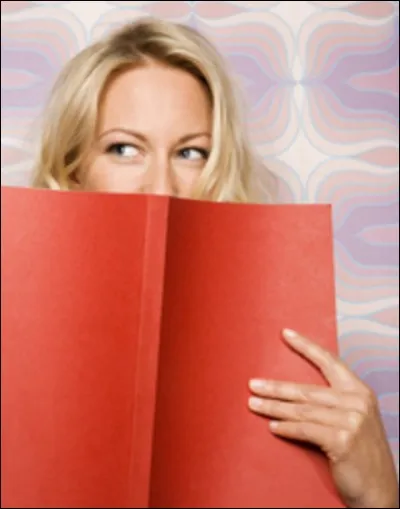 En voilà une qui n'a pas peur des ragots.