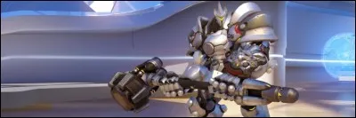 Comment s'appelle l'apprentie de Reinhardt ?
