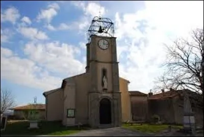 Commune d'Occitanie, dans l'aire urbaine Castraise, Carbes se situe dans le département ...