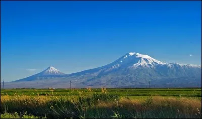 A comme Ararat. Dans la Bible, c'est sur le Mont Ararat que l'arche de Noé s'arrêta. Aujourd'hui cette montagne est le symbole national d'un pays. Lequel ?