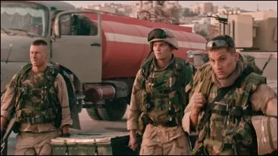 Quelle est la mission des soldats de l'escouade de Harper après le bombardement ?