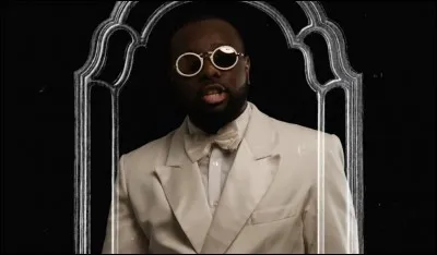 Quelle est la première phrase du refrain ?