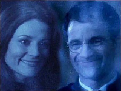 D'après madame et monsieur Dursley, comment Lily et James Potter sont-ils morts ?