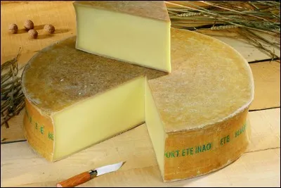 Quel est ce fromage de Savoie fabriqué avec le lait de vaches de race tarine ou abondance et surnommé le "prince des gruyères" ?