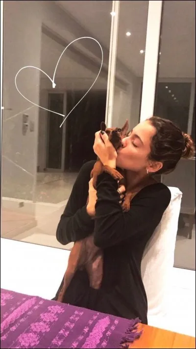 Quel est le nom du chien de Tini ?