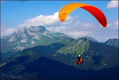 Que faut-il ajouter au mot "para" pour trouver le nom de ce moyen de transport aérien ?