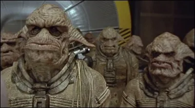 Comment se nomment les extraterrestres du "Cinquième élément" ?