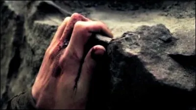 Si vous pouviez sauver une personne chère en dénonçant quelqu'un qui menace de vous tuer, que feriez-vous ?