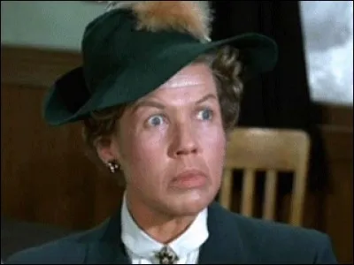 Qui est l'actrice jouant le rôle de Mme Lemmon ?