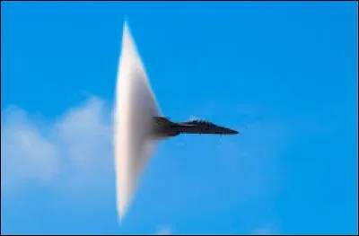 Le mur du son est un phénomène physique dans le domaine de l'aérodynamisme. Il désigne une vitesse au moins équivalente à celle du son dans l'air. A quel chiffre cela correspond-il ?