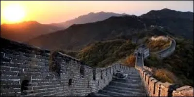 En quelle année débuta la construction de la Grande Muraille de Chine ?
