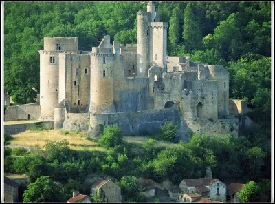 Nous terminerons notre promenade de ce jour en visitant le château de Bonaguil,dans quel département de Nouvelle-Aquitaine dont le numéro se termine par un 7 serons nous ?