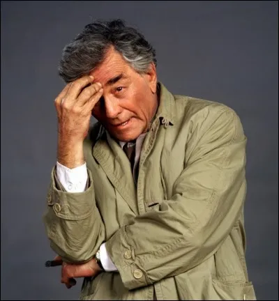 Avec son vieil imper, son faux-air de lourdaud et sa 403 en ruine, il finit toujours par coincer l'assassin, c'est...