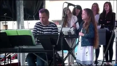 À quel âge a-t-elle commencé à chanter ?