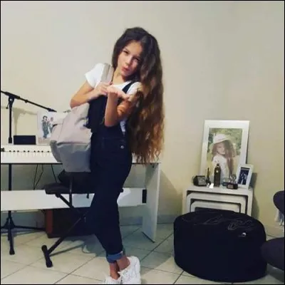 Quelle activité faisait-elle avant l'aventure "Kids United" ?