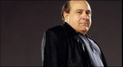 Qui est cet homme dans la s&eacute;rie ?