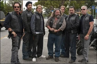 Des motos, des gros bras dans "Sons of Anarchy" et ils font régner leur loi.