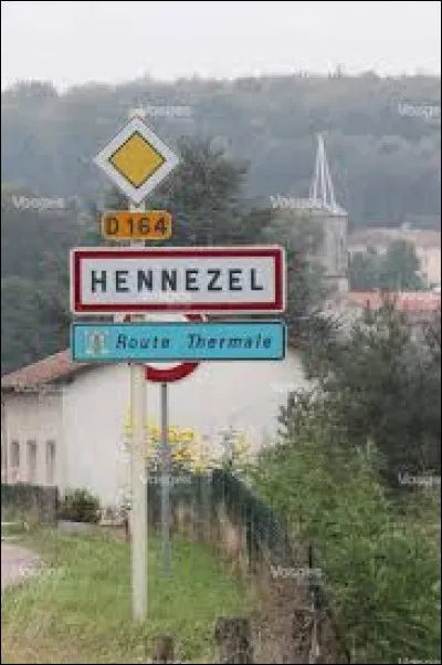 Nous sommes dans le Grand-Est, à Hennezel. Village de la région naturelle de la Vôge, il se situe dans le département ...