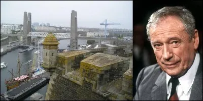 C'est un poème créé en 1946 par Jacques xxxx. Il a été mis en musique par Joseph yyyy en 1947. Mouloudji et d'autres l'ont aussi chanté. C'est l'amour d'un couple menacé par les affres de la guerre !
Quelle est cette chanson ?

« Il pleuvait sans cesse sur Brest
Et je t'ai croisé rue de Siam
Tu souriais
Et moi je souriais de même »