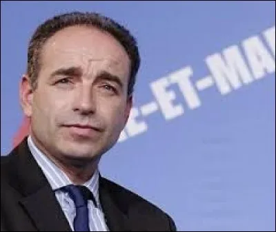 Cet homme te fait penser à...