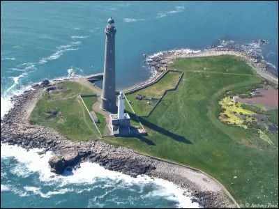 Sur quelle île est ce phare ?